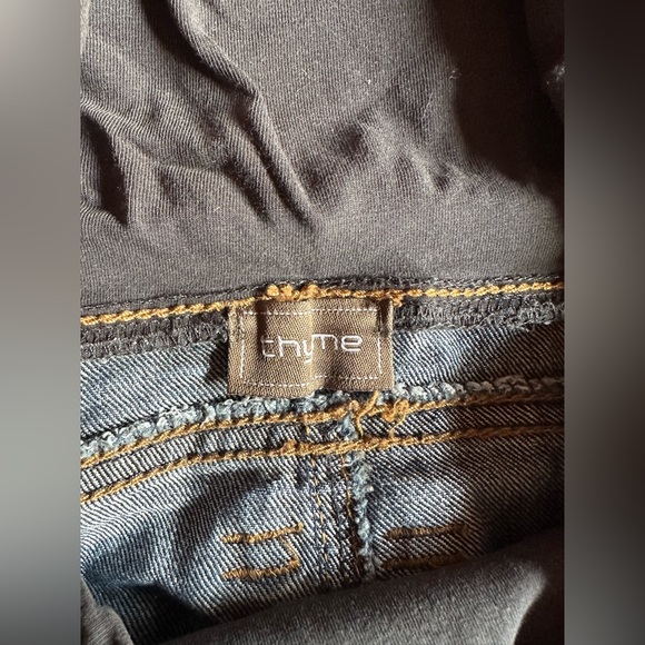 Thyme maternity jeans - Picture 3 of 3